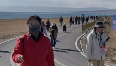 2025青海湖畔迎重阳徒步活动暨第四届青海湖草原冬肉集在刚察启幕